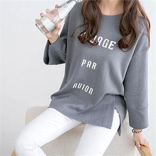 Long-sleeve Slit-hem Lettering T-shirt