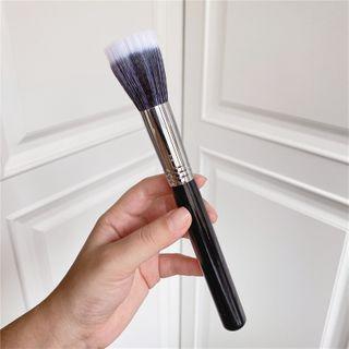 Makeup Brush White & Dark Purple - One Size