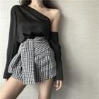 Long-sleeve Cold-shoulder Top / Tie-waist Gingham Shorts
