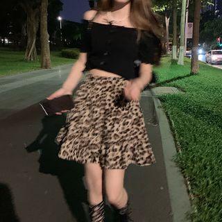 Short-sleeve Off Shoulder Top / Leopard Print Skirt