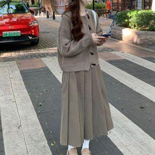 Round Neck Toggle Cardigan / Pleated Midi A-line Skirt