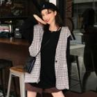 Plain Long-sleeve Loose-fit T-shirt / Check Vest