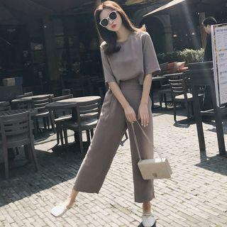 Set: Crew-neck Elbow-sleeve T-shirt + Cropped Wide-leg Pants