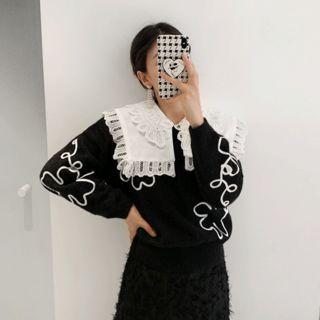 Contrast Flower-appliqu  Knit Top