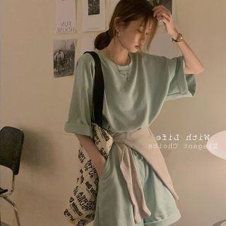 Set: Short-sleeve Plain T-shirt + Wide-leg Shorts T-shirt - Avocado Green - One Size / Shorts - Avocado Green - One Size