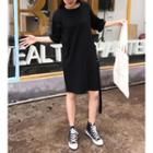 Plain 3/4 Sleeve Side Slit Tunic