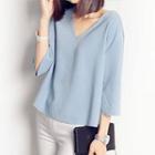 3/4-sleeve V-neck Top