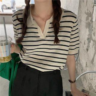 Striped V-neck Cropped T-shirt