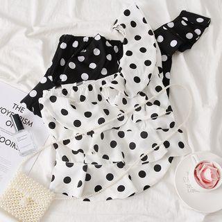 One-shoulder Ruffled-trim Dotted Top