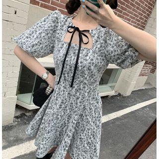 Puff-sleeve Floral Slim-fit Dress Dress - Black - One Size