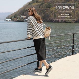 Set: Striped T-shirt + Slit-back H-line Skirt