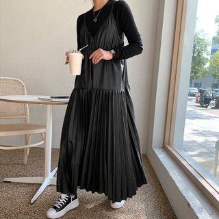 Spaghetti Strap Pleated Maxi A-line Dress Black - One Size