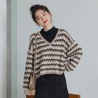 Zigzag Patterned Sweater / Long-sleeve Mock-neck Top