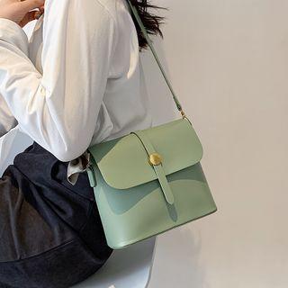 Plain Flap Bucket Bag