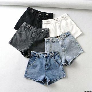 High-waist Heart Denim Hot Pants