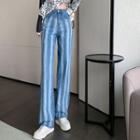 Long-sleeve Printed T-shirt / High-waist Straight Leg Jeans