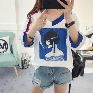 Printed 3/4 Sleeve V-neck T-shirt