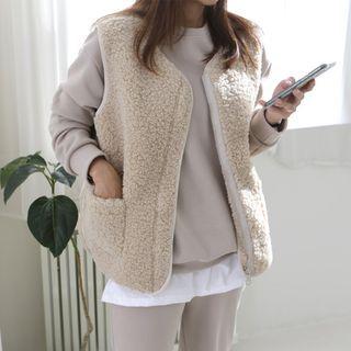Dip-back Sherpa-fleece Zip-up Vest