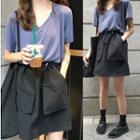 V-neck Short-sleeve T-shirt / Pocketed A-line Skirt