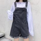 Long-sleeve Letter T-shirt / Denim Dungaree Shorts