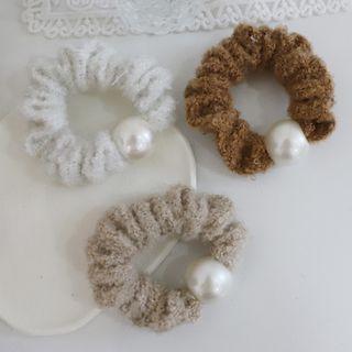 Faux Pearl Yarn Hair Tie