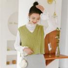 Cable-knit V-neck Vest