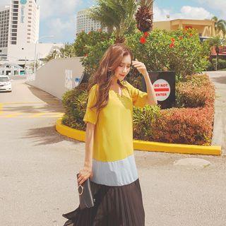 Short-sleeve Color-block Maxi Dress