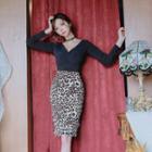 Set: Long-sleeve V-neck Top + Leopard Print Fitted Skirt