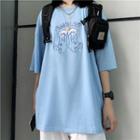 Short-sleeve Round Neck Bear Embroidered T-shirt