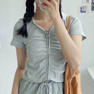 Short-sleeve V-neck Zip-up Top