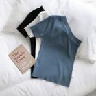 Short-sleeve Asymmetric One Shoulder Knit Top
