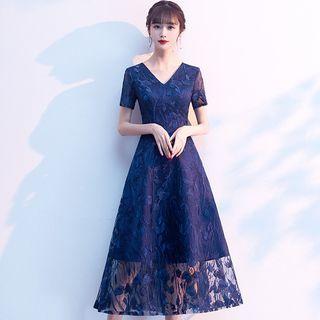 V-neck Lace A-line Cocktail Dress