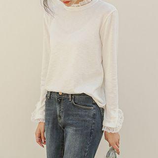 Lace-edge Buttoned-cuff T-shirt