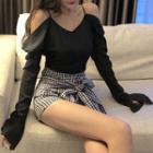 Long-sleeve Cold-shoulder Top Black - One Size