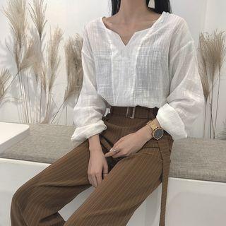 Long-sleeve V-neck Top / Striped Wide-leg Pants