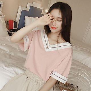 Contrast Trim V-neck Elbow Sleeve T-shirt