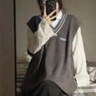 V-neck Knit Vest / Plain Button-up Shirt