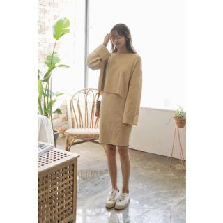 Set: Wide-sleeve Knit Top + Sleeveless Bodycon Dress