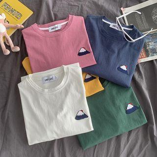 Mountain Embroidered Short-sleeve Tee