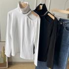 Long-sleeve Mock-neck Lettering Cutout T-shirt