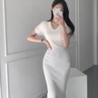 Short-sleeve Slim Fit Dress