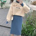 Set: Turtleneck Lettering Fleece Sweatshirt + Plain Midi H-line Skirt