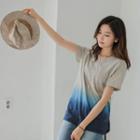 V-neck Gradient Washed T-shirt