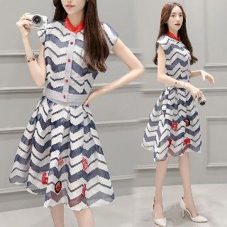 Set: Short-sleeve Printed Cropped Top + Applique A-line Skirt