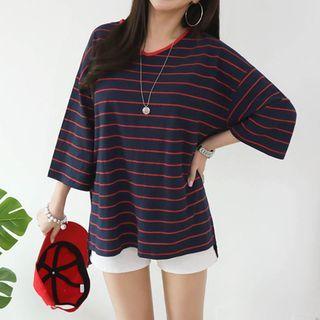 V-neck Loose Stripe T-shirt