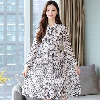 Long-sleeve Printed Midi Pleated Dress