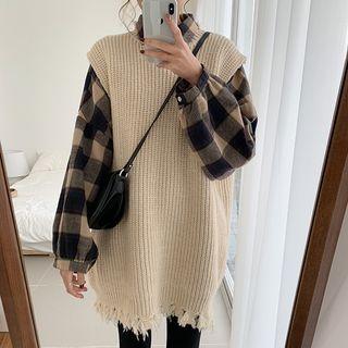 Frayed Knit Vest / Bubble-sleeved Plaid Shirt