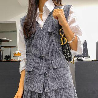 V-neck Flap-detail M Lange Vest