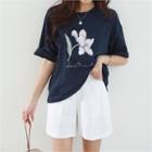 Flower-printing Loose-fit T-shirt