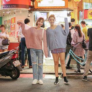 V-neck Loose-fit Cable-knit Sweater